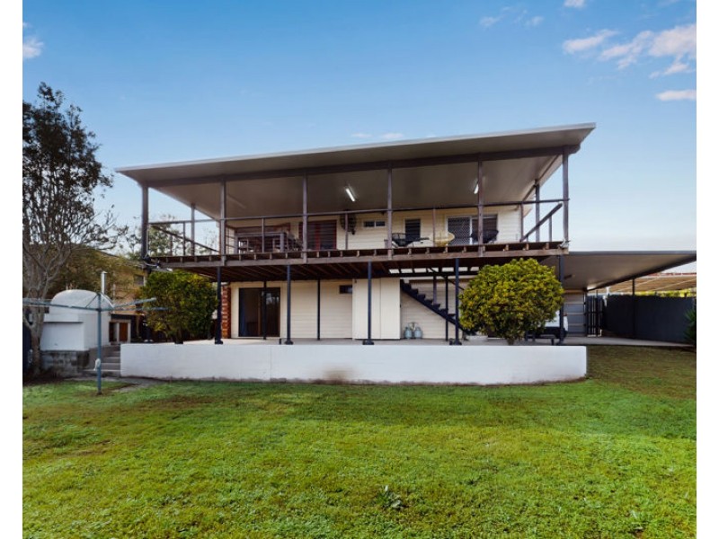 33 Lenore Crescent, Springwood QLD 4127