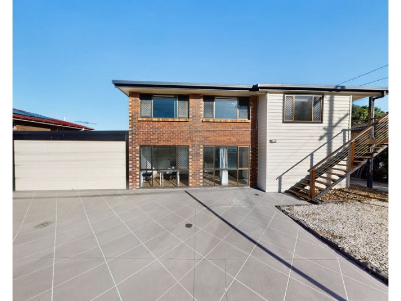 33 Lenore Crescent, Springwood QLD 4127