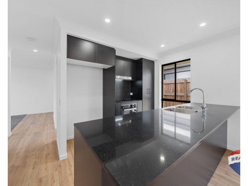 12 Union St, White Rock QLD 4306