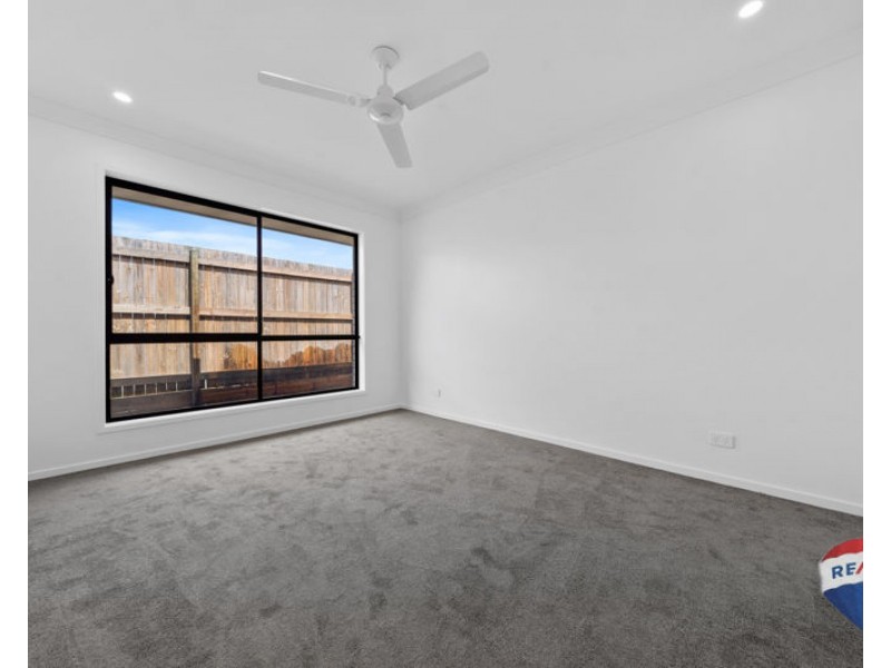 12 Union St, White Rock QLD 4306