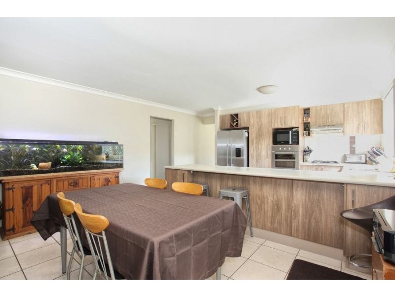 33 Summerhill Drive, Morayfield QLD 4506