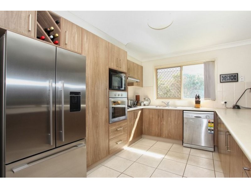 33 Summerhill Drive, Morayfield QLD 4506