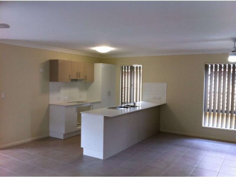 94 Huntley Cr, Redbank Plains QLD 4301