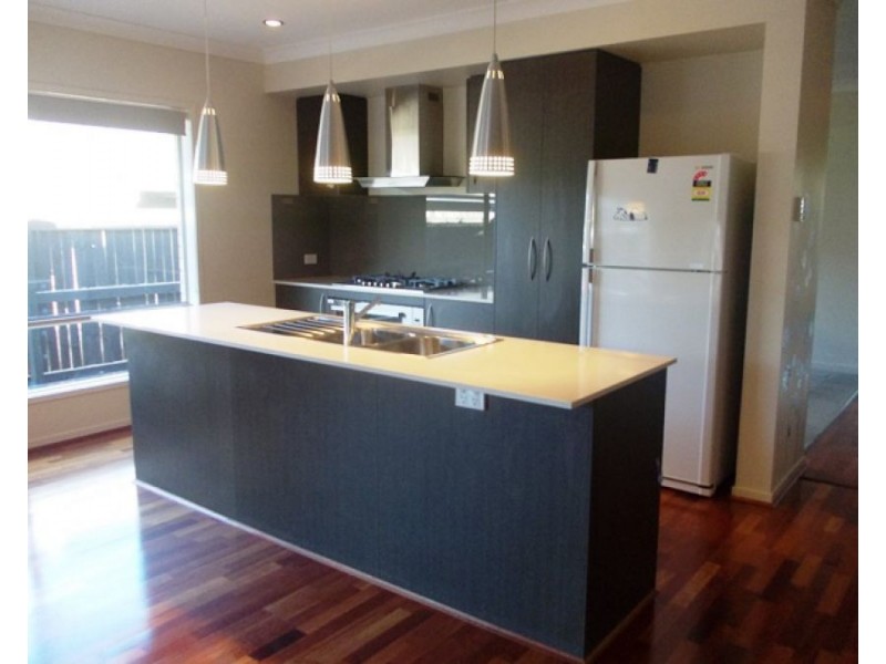 16 Eureka Street, North Lakes QLD 4509