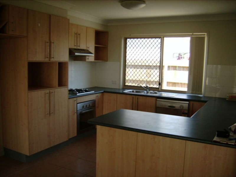 8 Carruthers Court, Bray Park QLD 4500