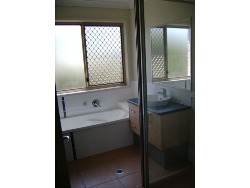 8 Carruthers Court, Bray Park QLD 4500