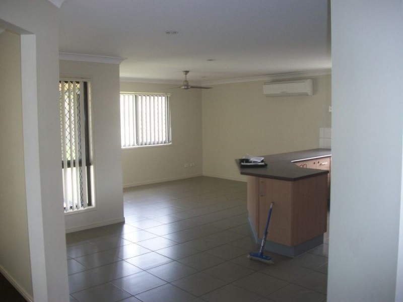 9 Radiata Court, Morayfield QLD 4506