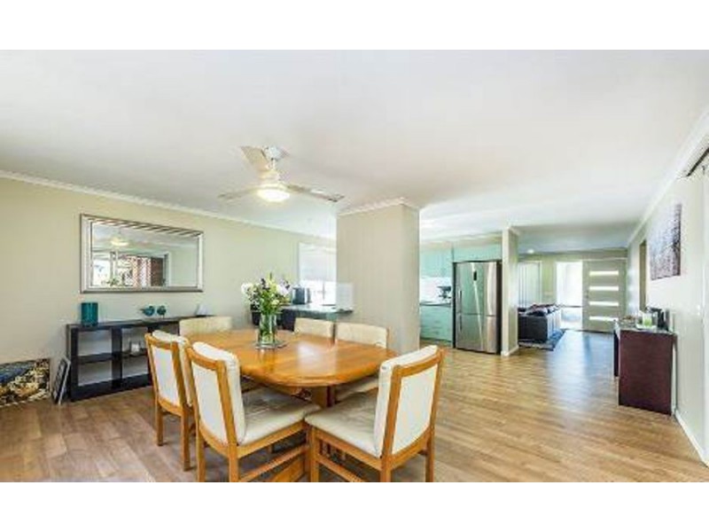 31 Macquarie Drive, Petrie QLD 4502