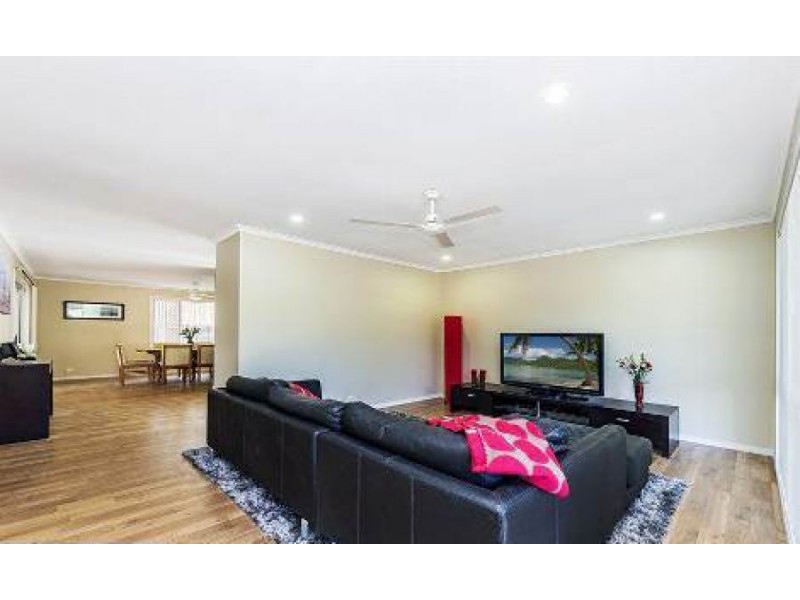 31 Maquarie Drive, Petrie QLD 4502