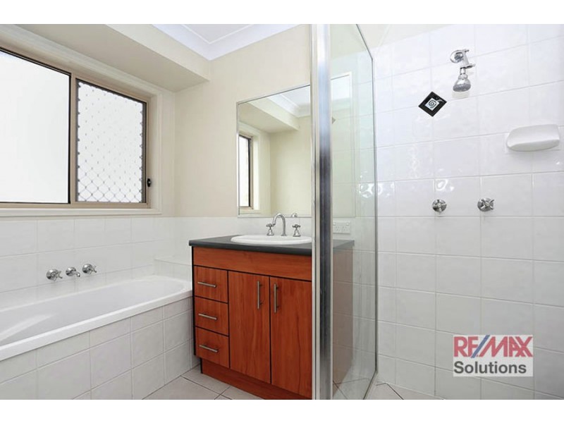 3 Sam Court, Morayfield QLD 4506