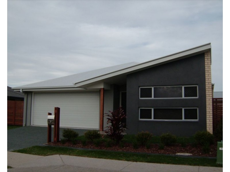 7 Centralgreen Drive, Narangba QLD 4504