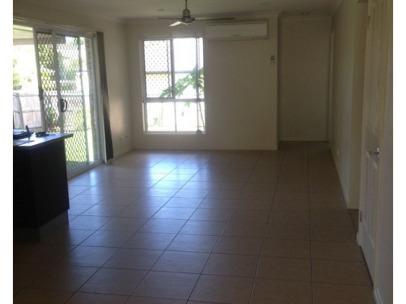 32 Armani Avenue, Pimpama QLD 4209
