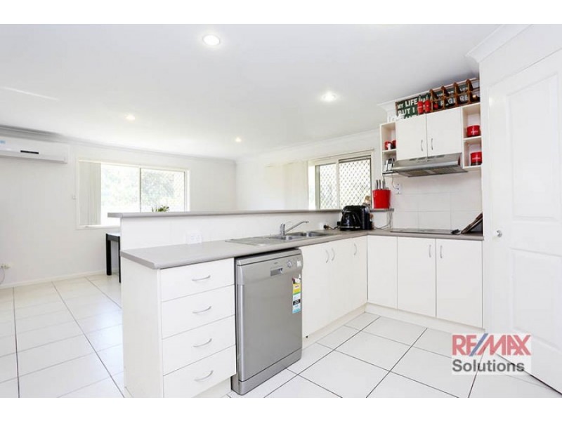 75 Fernbrook Drive, Morayfield QLD 4506