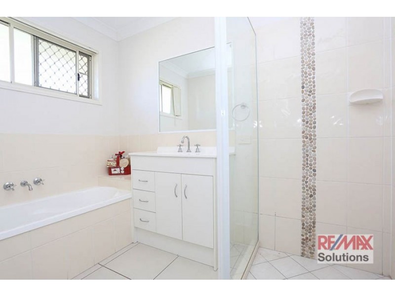 75 Fernbrook Drive, Morayfield QLD 4506