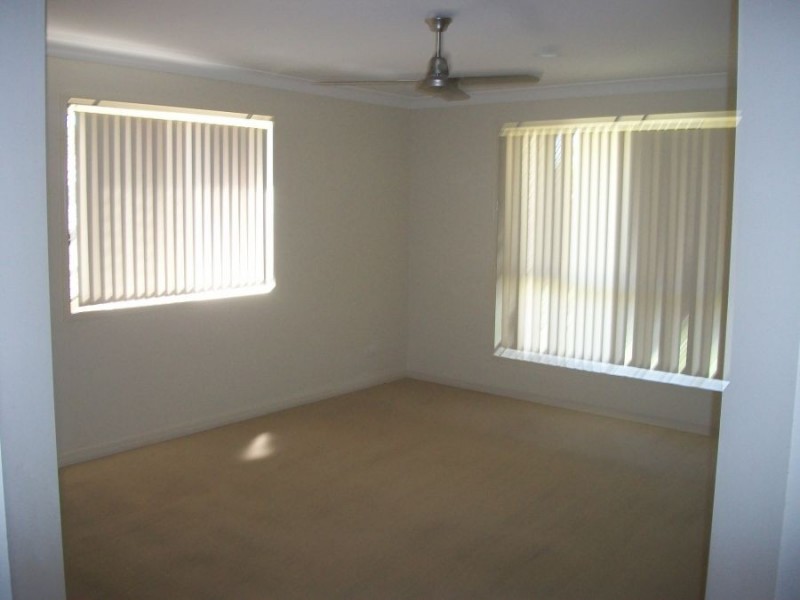 19 Abraham Close, Morayfield QLD 4506