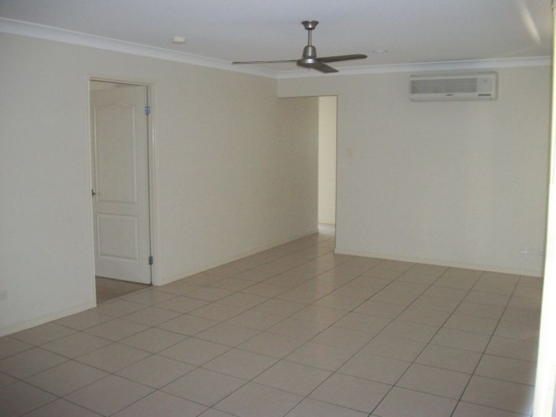 19 Abraham Close, Morayfield QLD 4506