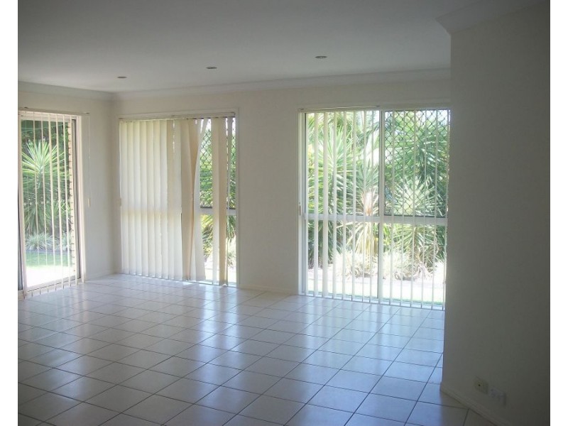 35 Paterson Place, Narangba QLD 4504