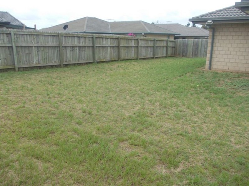 26 Fernbrook Drive, Morayfield QLD 4506