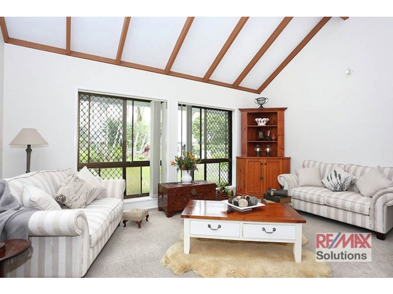 60 Colonial Drive, Lawnton QLD 4501