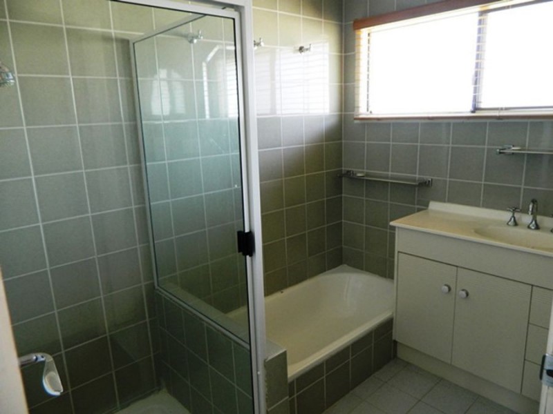 2 Tamarix Avenue, Bray Park QLD 4500