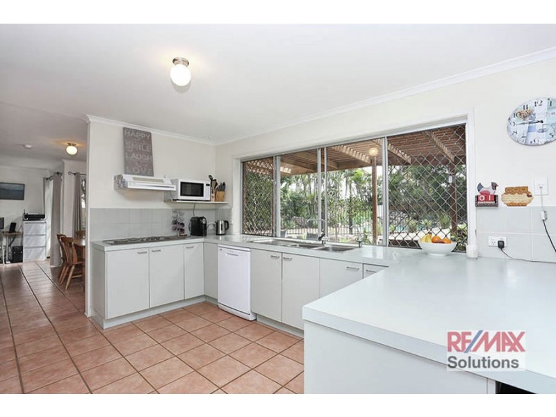 5 Peacock Street, Albany Creek QLD 4035