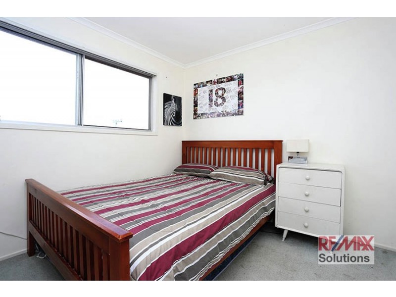 5 Peacock Street, Albany Creek QLD 4035