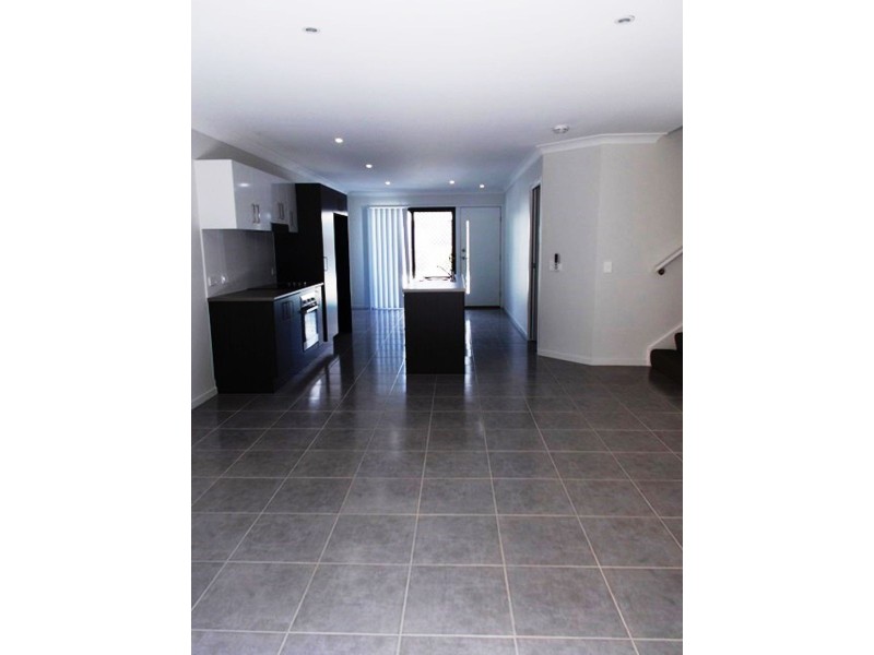 8/15 Ashley Court, Kallangur QLD 4503