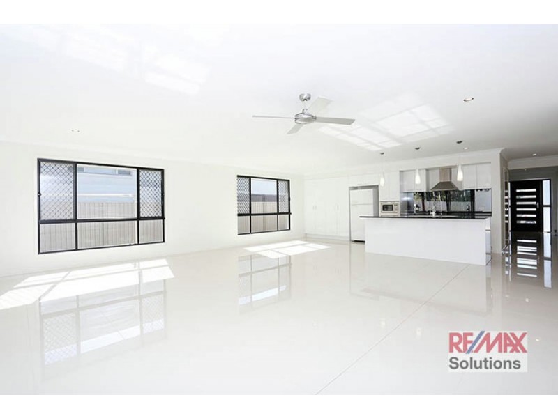 4 Honour Place, Bridgeman Downs QLD 4035