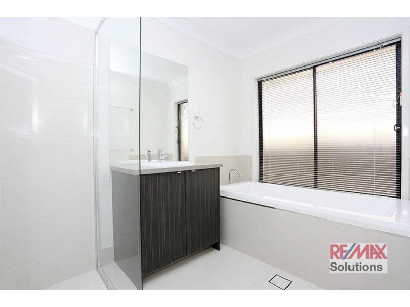 4 Honour Place, Bridgeman Downs QLD 4035