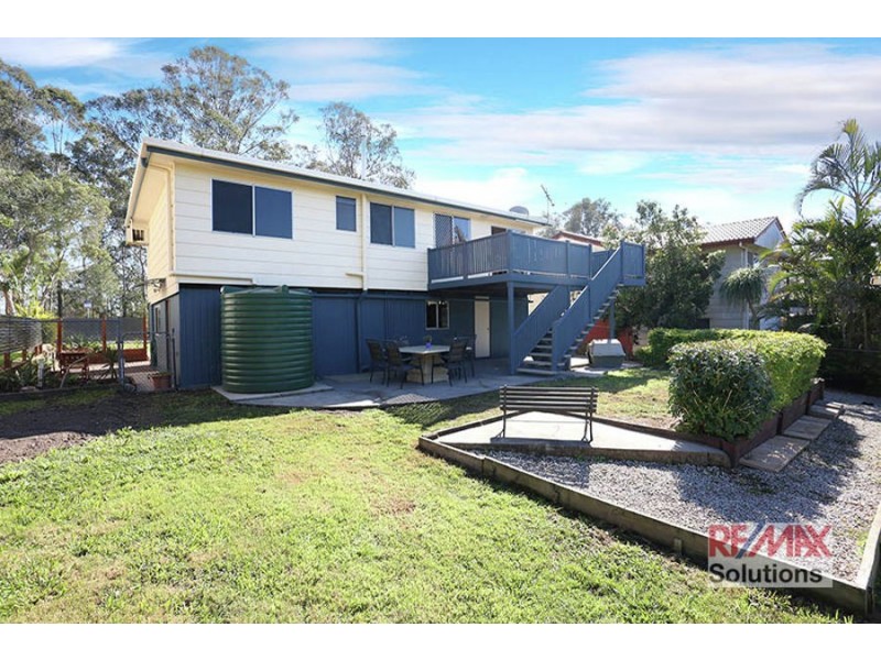 8 Kurwongbah Dr, Petrie QLD 4502