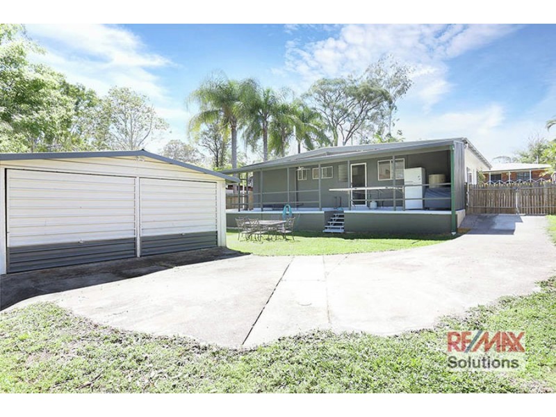 27 Warringah Gr, Petrie QLD 4502
