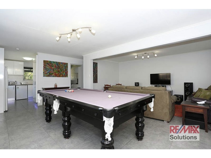 27 Warringah Gr, Petrie QLD 4502