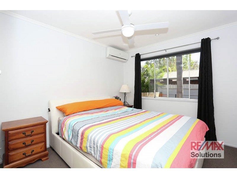 27 Warringah Gr, Petrie QLD 4502