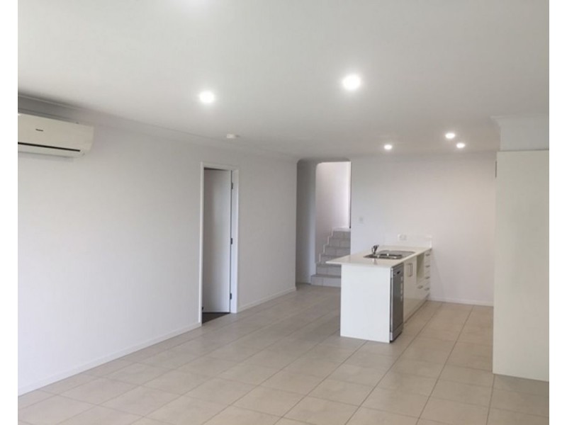 2/34 Bingo Street, Holmview QLD 4207