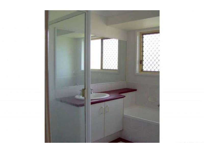 31 Mackerel Street, Sandstone Point QLD 4511