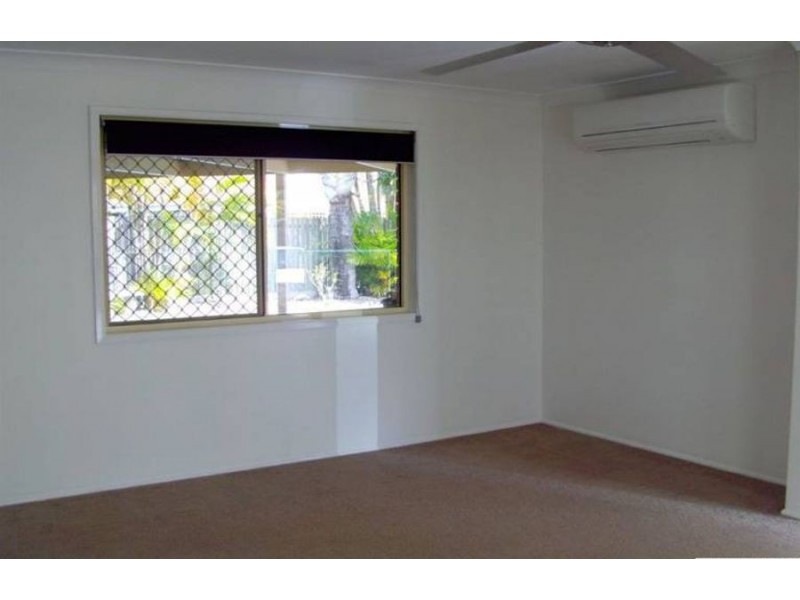 31 Mackerel Street, Sandstone Point QLD 4511