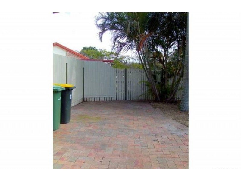 31 Mackerel Street, Sandstone Point QLD 4511