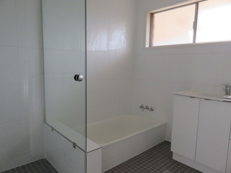 3 Kensington Way, Strathpine QLD 4500