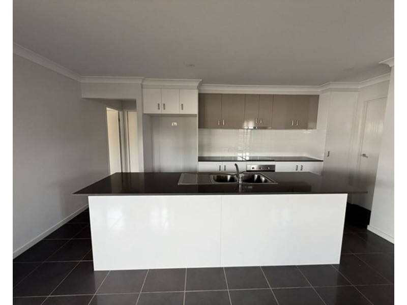 11 Kirrama Court, Mango Hill QLD 4509