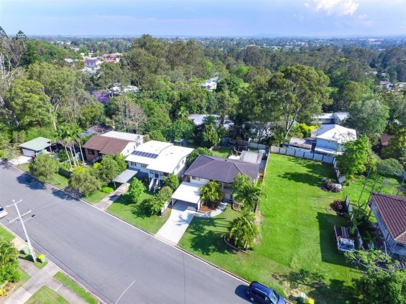 27 Nuttall Street, Lawnton QLD 4501