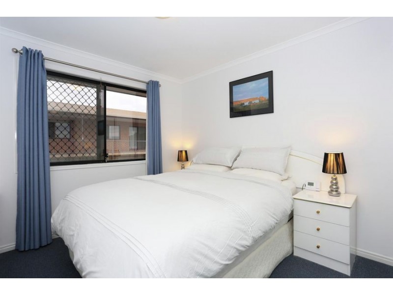 2/7 Slater Avenue, Lawnton QLD 4501