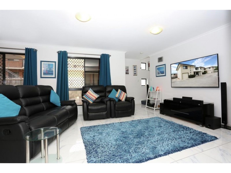 2/7 Slater Avenue, Lawnton QLD 4501