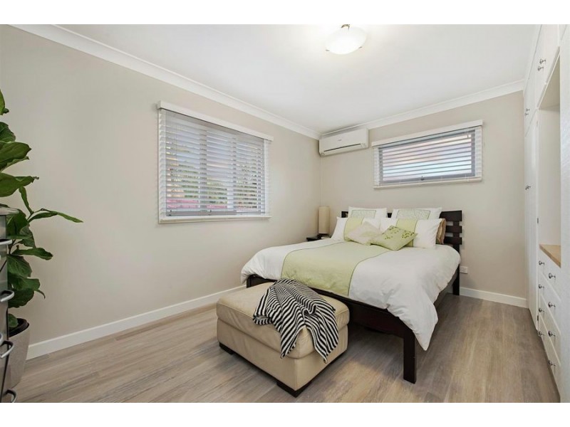 19a Campbell Street, Scarborough QLD 4020