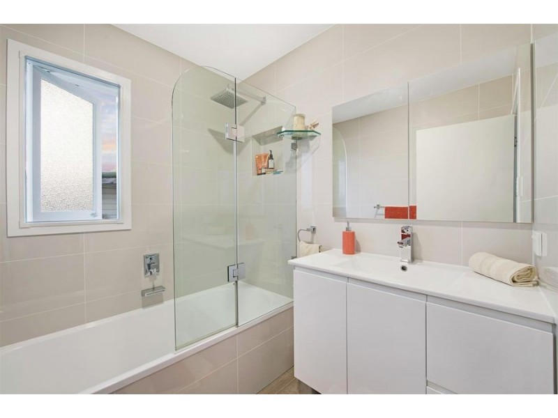 19a Campbell Street, Scarborough QLD 4020