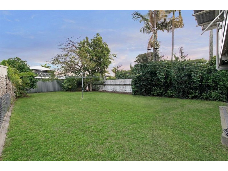 19a Campbell Street, Scarborough QLD 4020