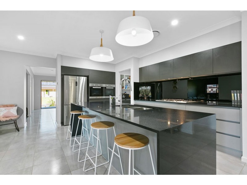 2 Goldfinch Court, Upper Caboolture QLD 4510