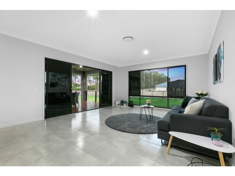 2 Goldfinch Court, Upper Caboolture QLD 4510