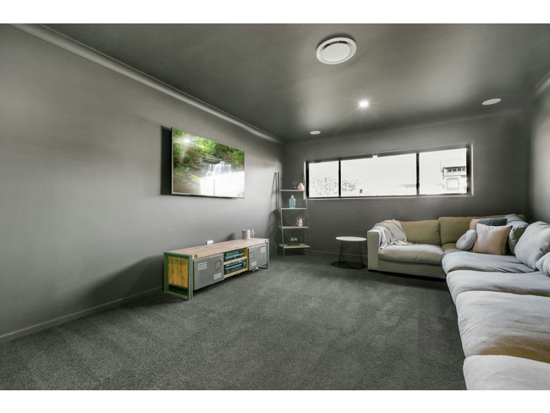 2 Goldfinch Court, Upper Caboolture QLD 4510