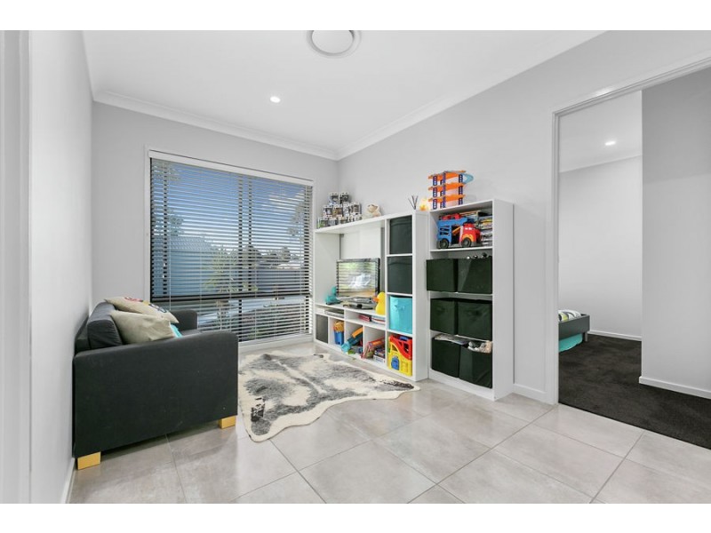 2 Goldfinch Court, Upper Caboolture QLD 4510