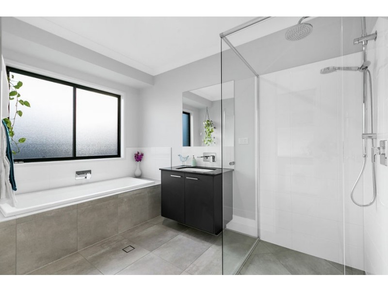 2 Goldfinch Court, Upper Caboolture QLD 4510